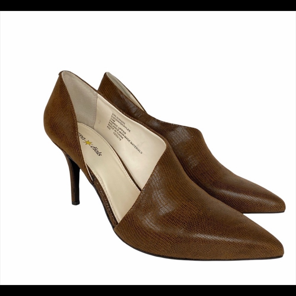 SEVEN DIALS Shaylee Asymmetrical Brown Pump 10